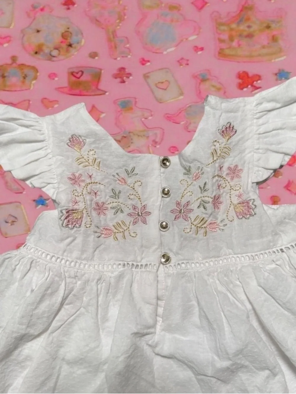 Max Studio Kids embroidered floral flutter sleeve dress | Size 4T